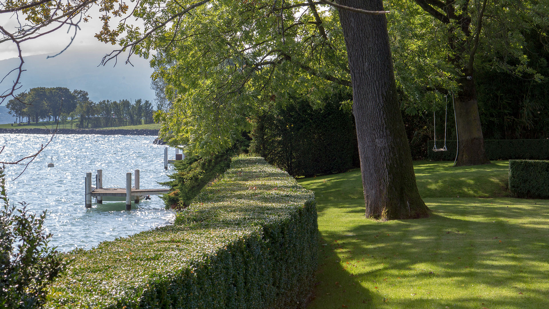 Luxury Lake View Villa - slide