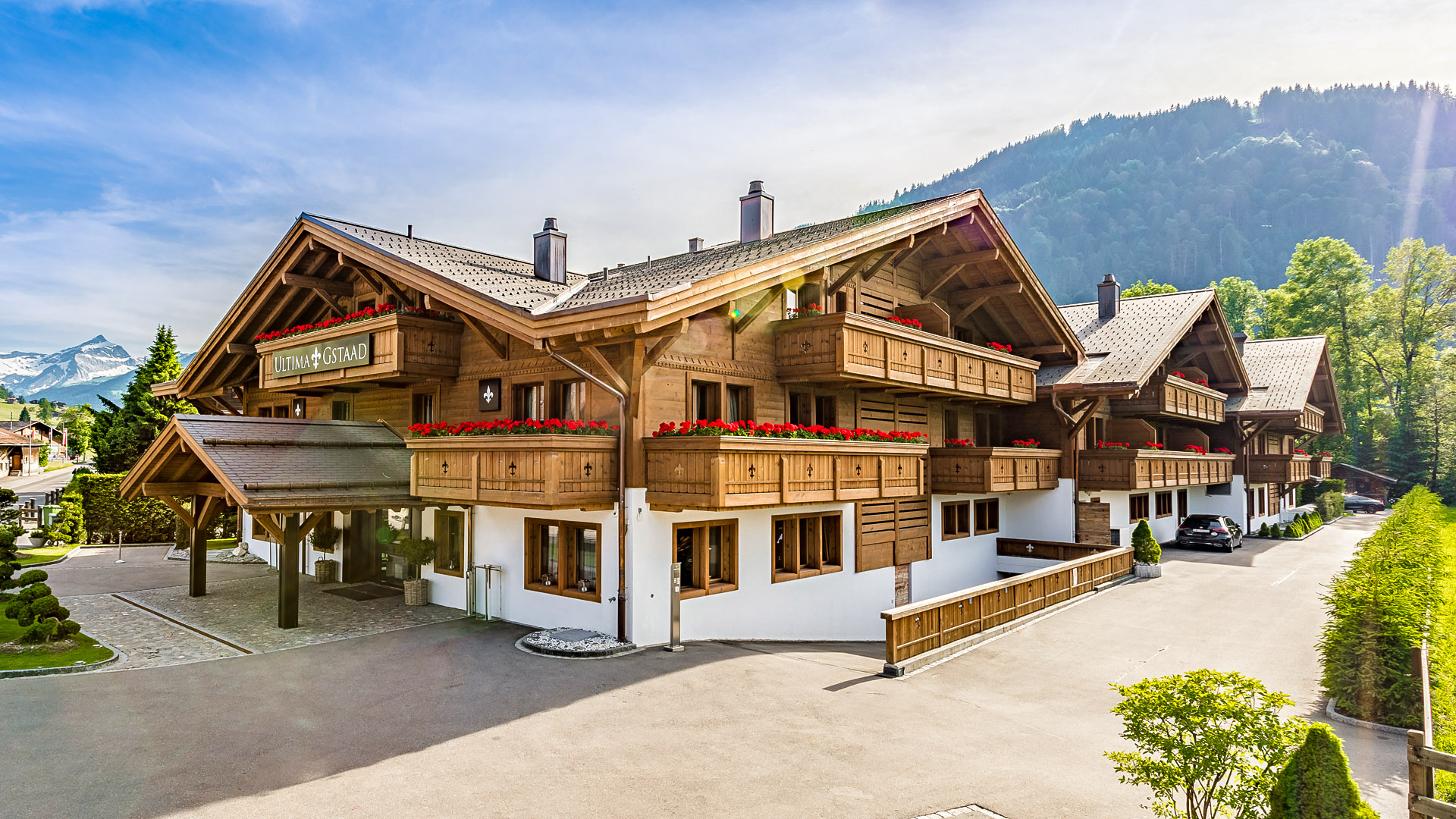 Ultima Gstaad Residenzen - slide