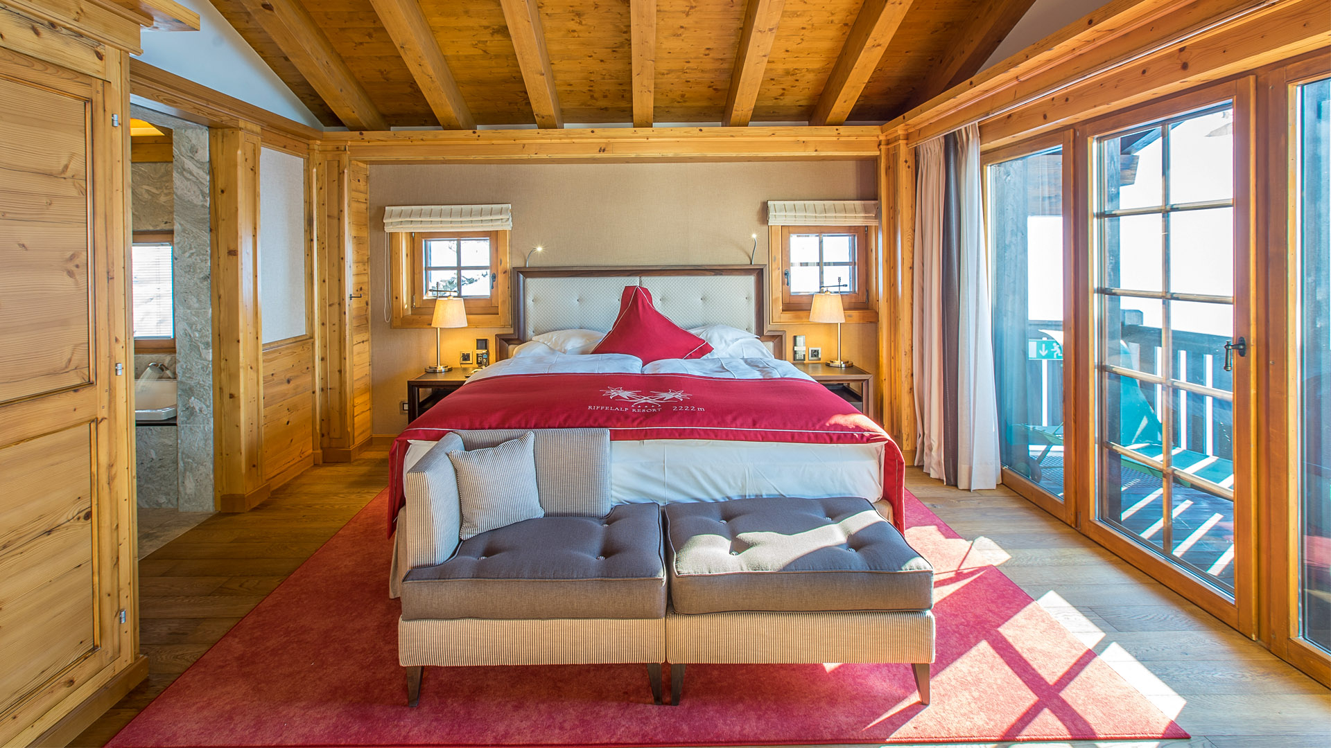 Riffelalp Resort 2'222m in Zermatt. - slide