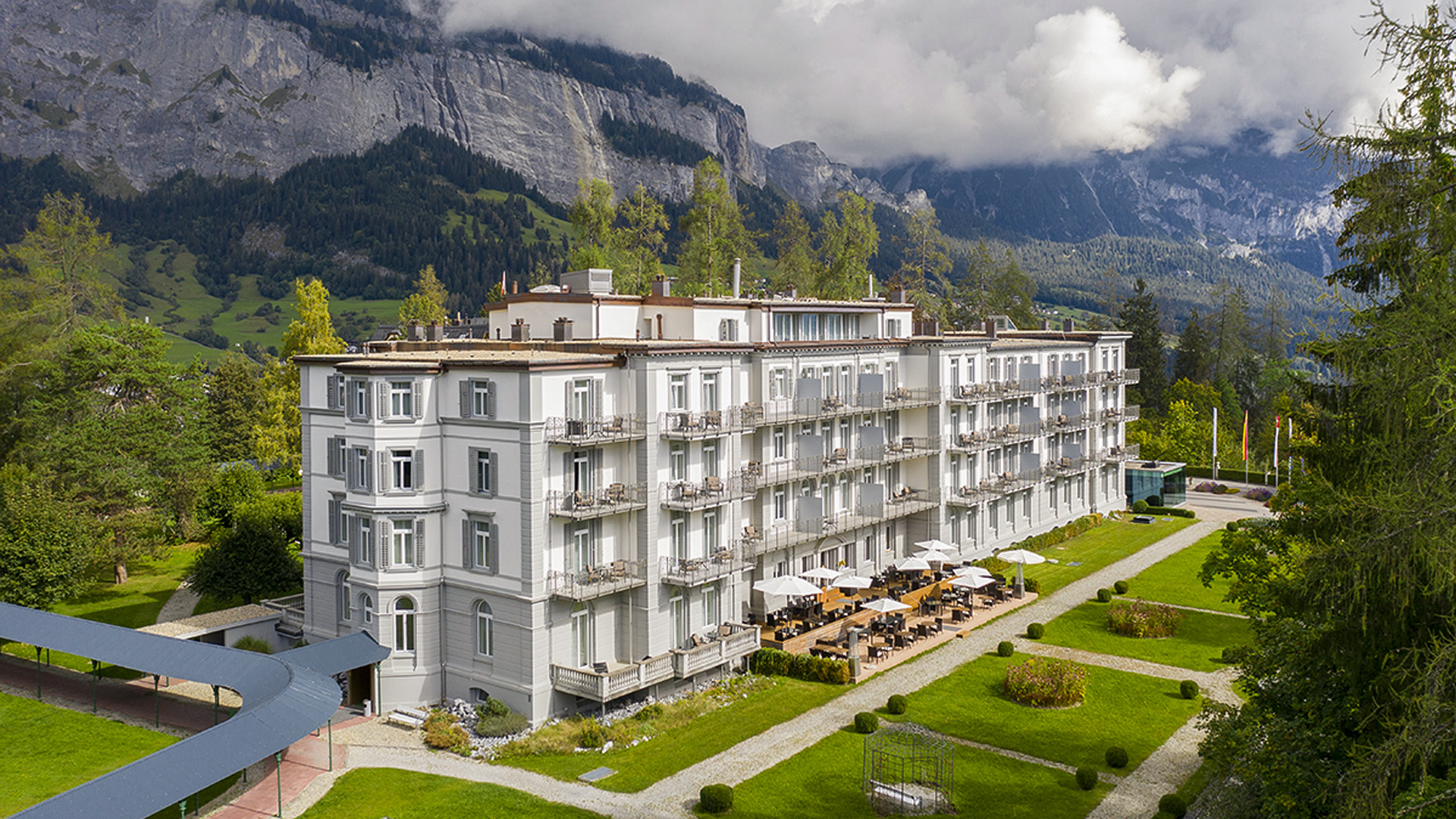 Waldhaus Flims Hotel Spa - slide