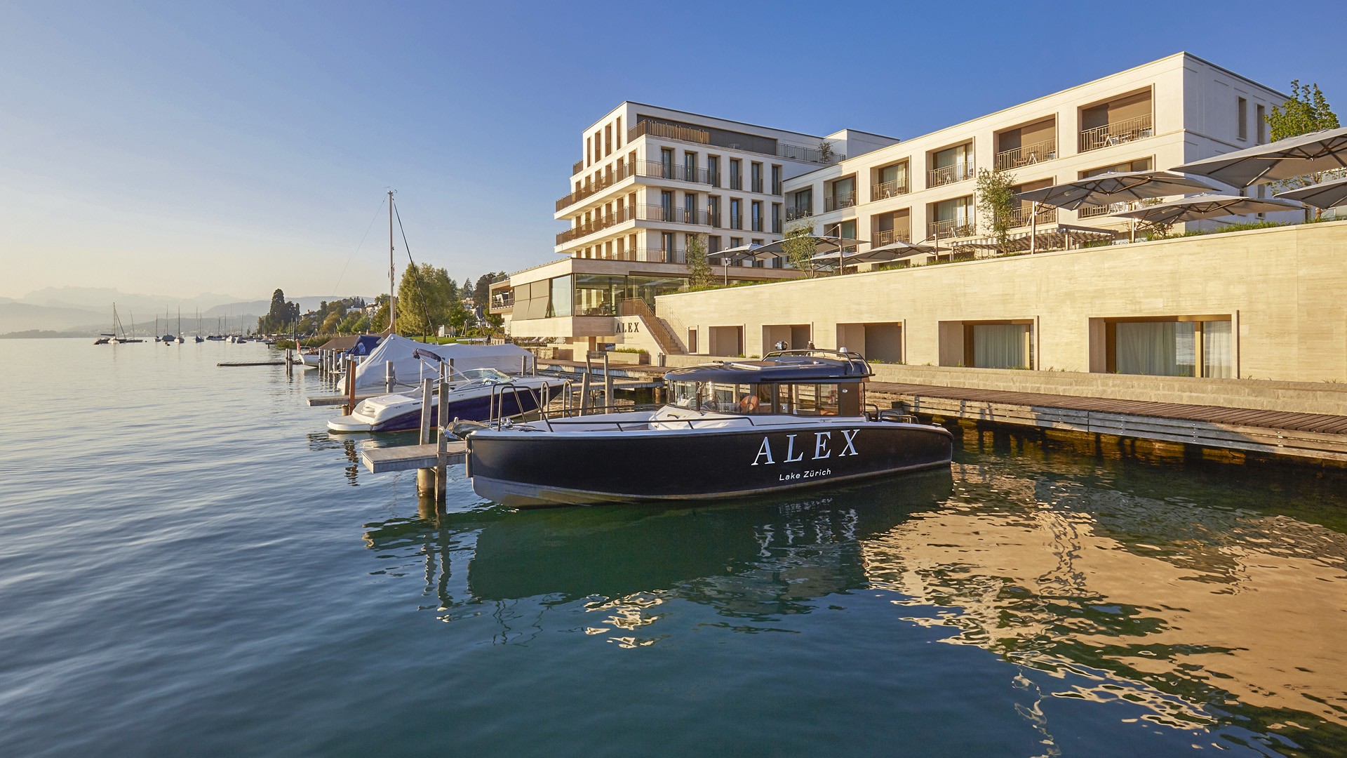 ALEX - Lakefront Lifestyle Hotel & Suites